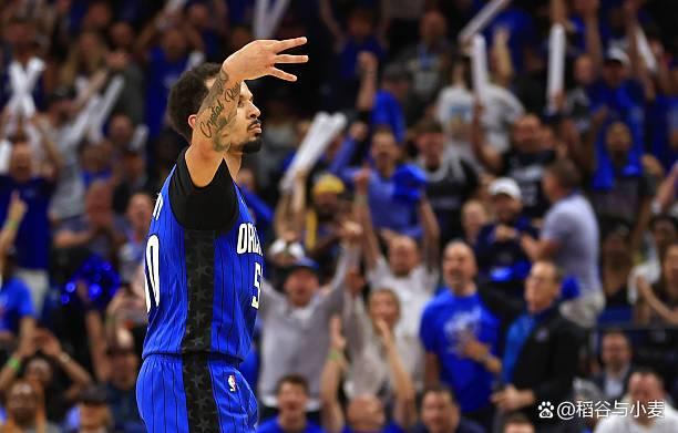 魔术三巨头联手,迎来胜利得分突破,状态爆棚冲击季后赛! 魔术三巨头联手,迎来胜利得分突破,状态爆棚冲击季后赛!